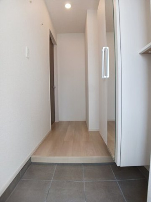 【玄関】 | メリーレーヴ