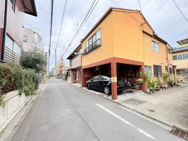 西ノ京勧学院町の前面道路含む現地写真