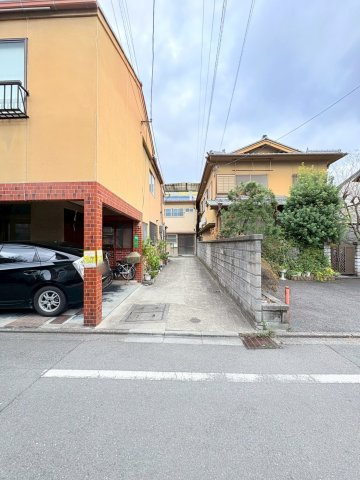 西ノ京勧学院町の前面道路含む現地写真
