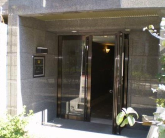 ルーブル中野新橋弐番館のエントランス