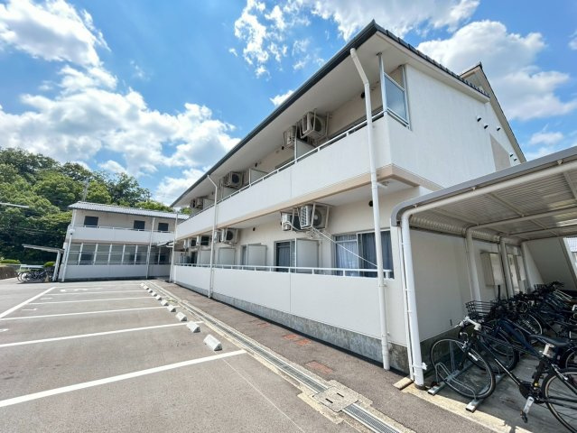 カーサ・デ・ミレニアムイーストの外観