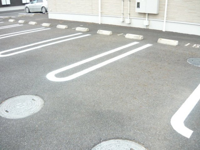 【駐車場】 | エレガンシアＤ