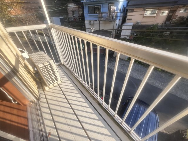 秋山荘の内装|明るい室内です