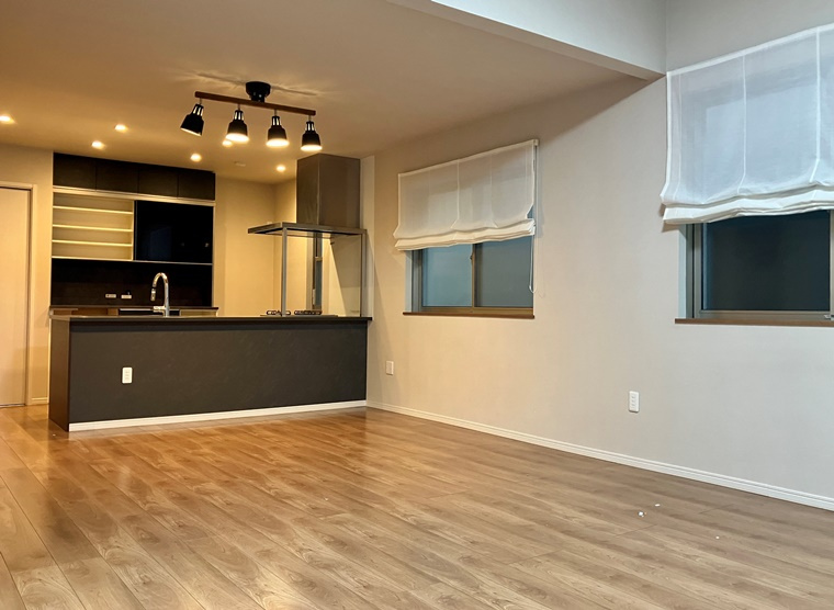 桜戸建の居間・リビング