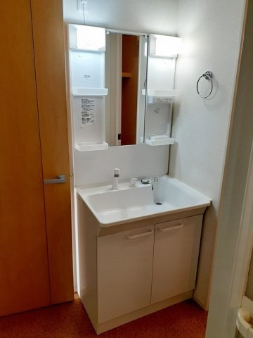 ラララＫ３　Ｂの洗面所