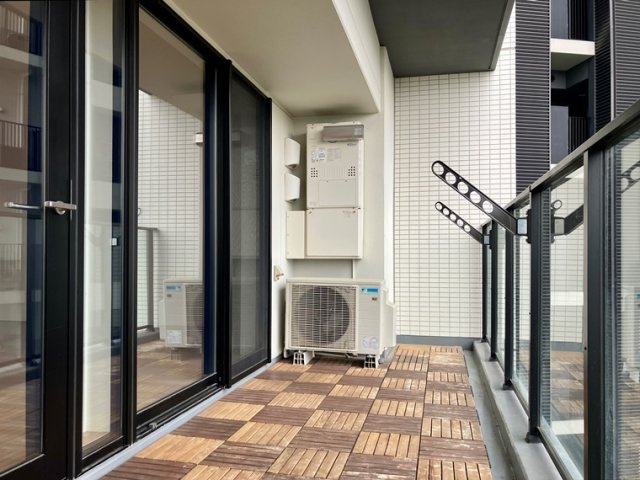 スカイティアラ　ウエストのバルコニー