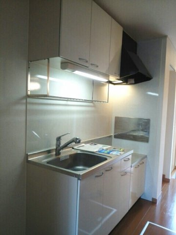 サンビレッジのキッチン|コンパクトなキッチンで掃除もラクラク