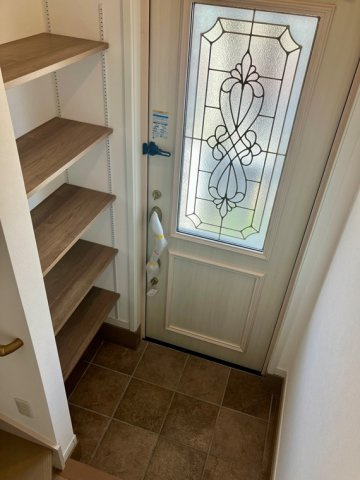 コースタル金杉の玄関