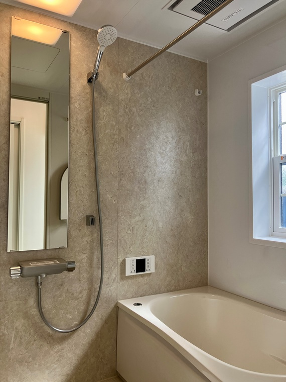 コースタル金杉の浴室