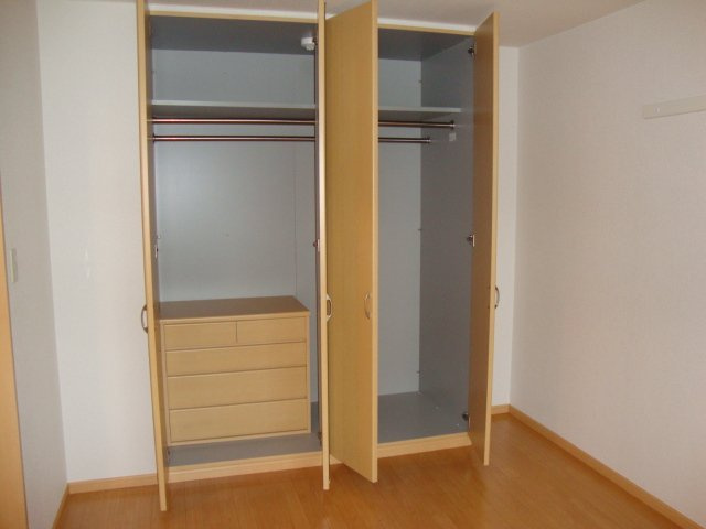 Ｆｏｒｅｓｔ　美咲の収納|クローゼット、たんす