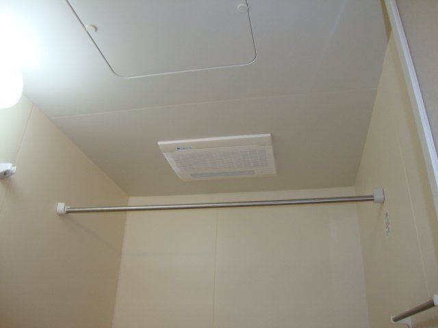 Ｆｏｒｅｓｔ　美咲の内装|浴室内物干し