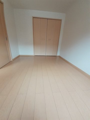 エレガンス鶴の内装|内装は落ち着いています