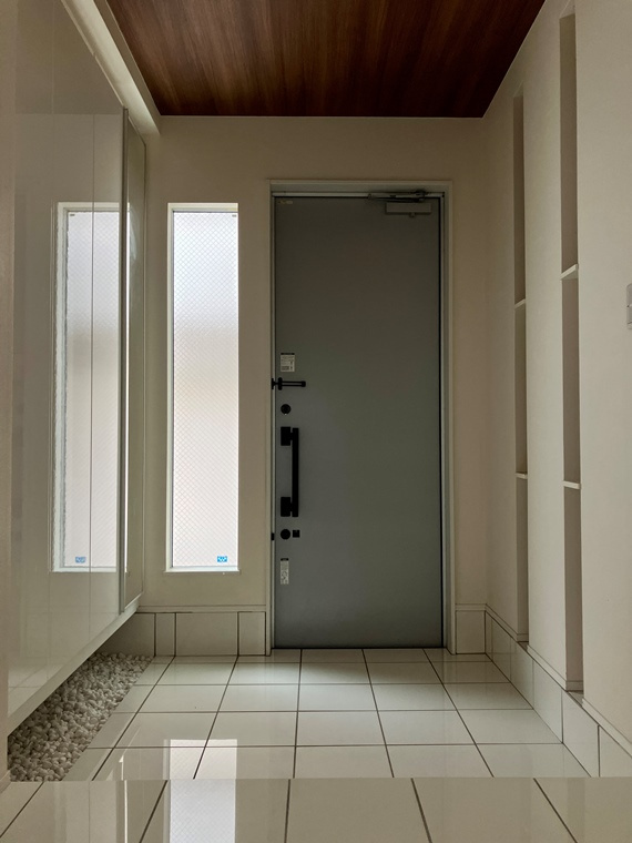 桃井戸建の玄関