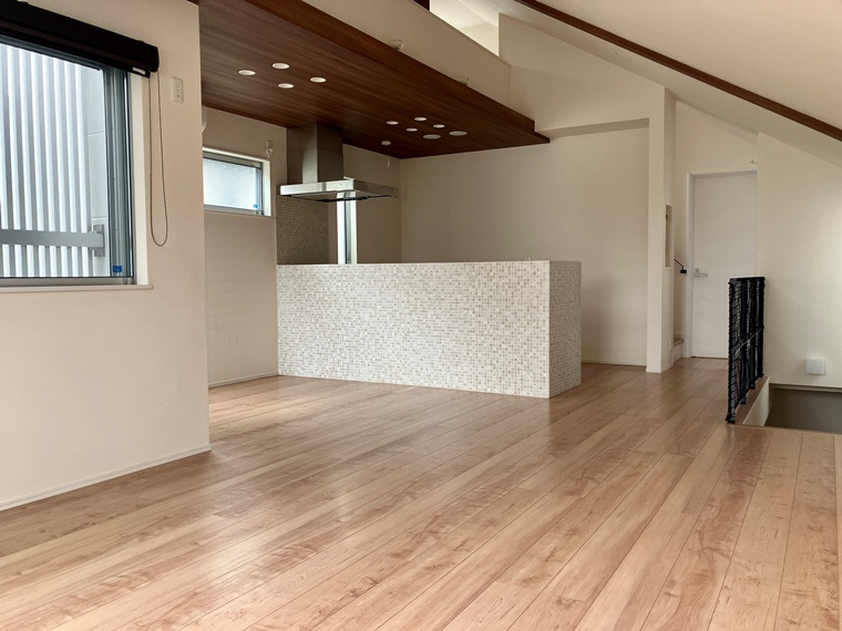 桃井戸建の居間・リビング