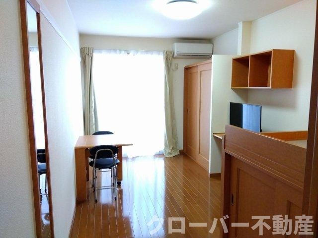 レオパレスルートイレブンの居間・リビング