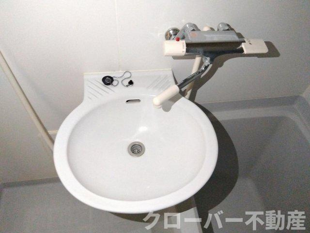 レオパレスルートイレブンの洗面所