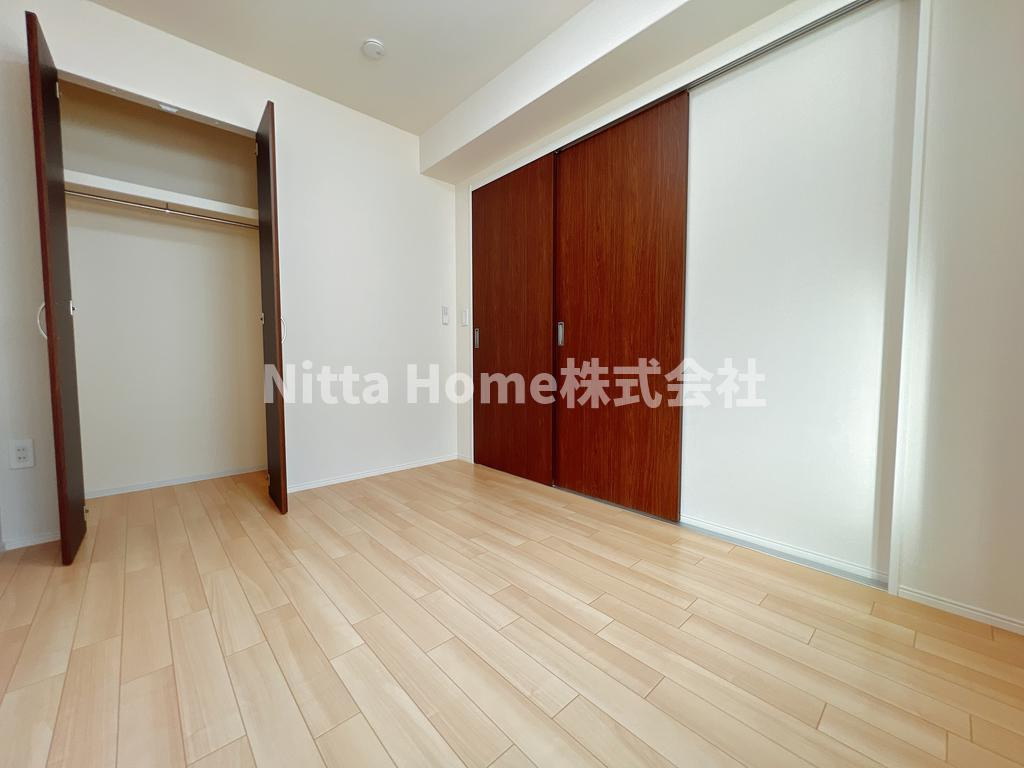 パークサイドヴィレッジの洋室|明るい室内です(^^♪