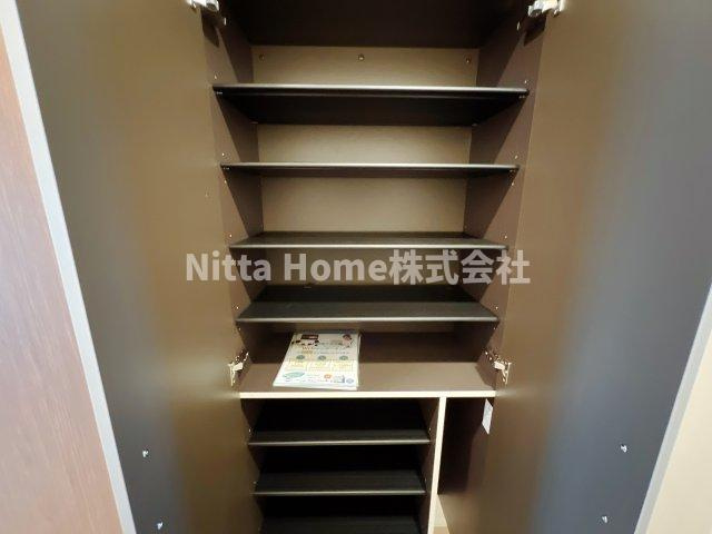 パークサイドヴィレッジの玄関|靴もたっぷり収納OK◆