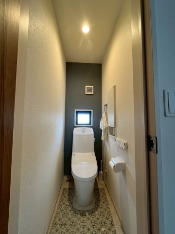 新井町　中古戸建てのトイレ