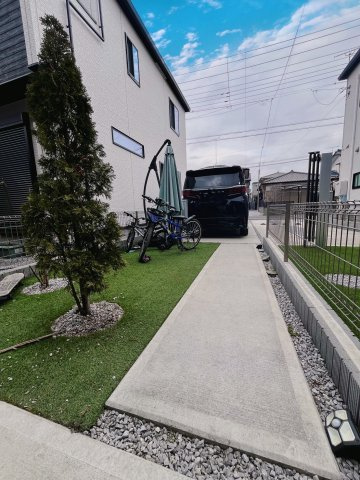 新井町　中古戸建ての庭