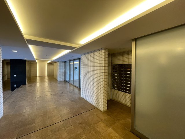 なんてこった！駐車場１台分専用無償！見た目も良きな『エルフィーノ横浜・市沢の丘』リフォームのその他共用部分