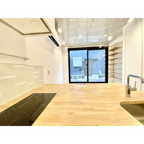 【内装】 | trias347