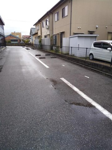 レオパレスラークのその他