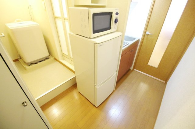 レオパレスラークのその他|家電付き