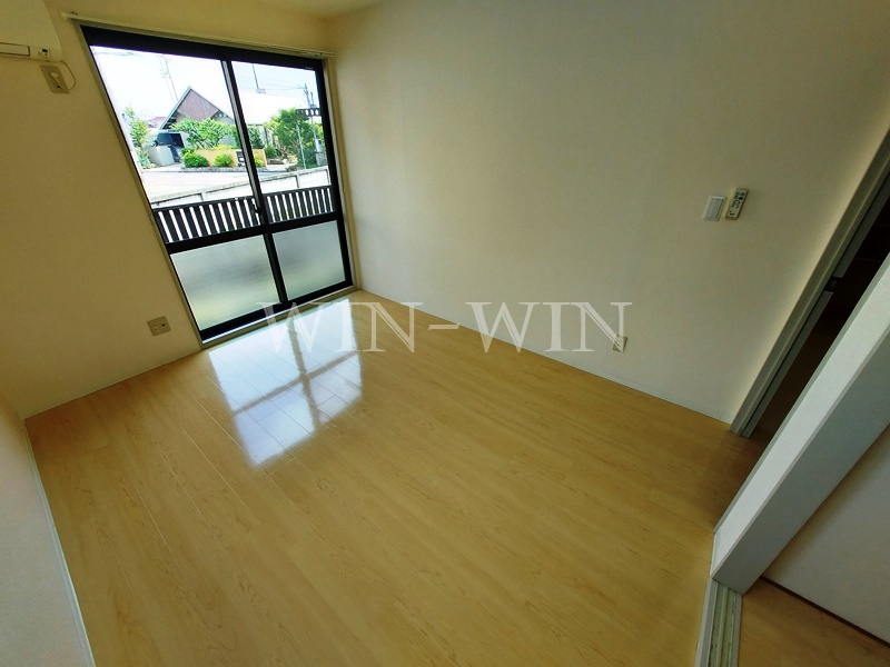 リバーサイド向山の洋室