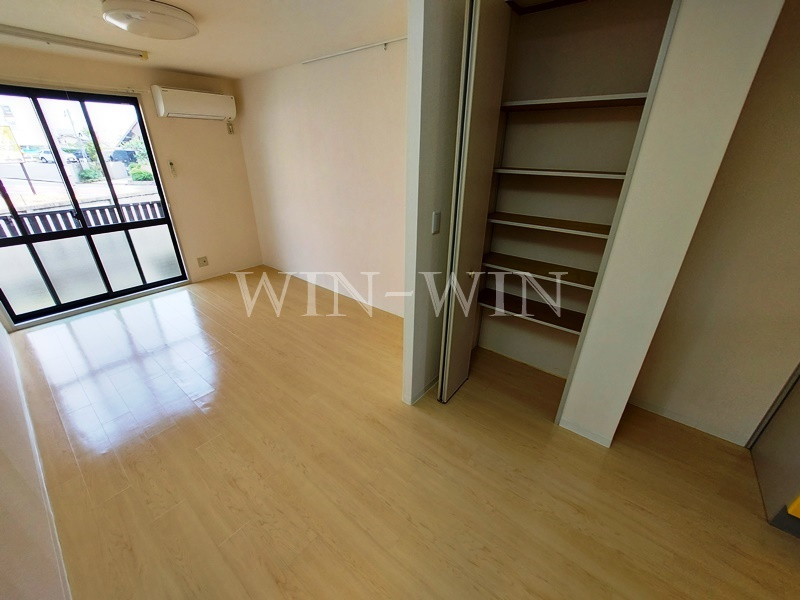 リバーサイド向山の居間・リビング