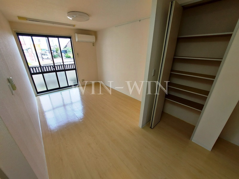 リバーサイド向山の居間・リビング