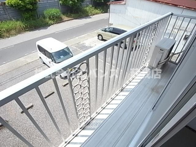 【バルコニー】 | セントラルヴィレッジ | 外からの目が気にならないバルコニーで洗濯物が干せます