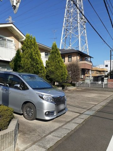 イーストキャッスルの駐車場