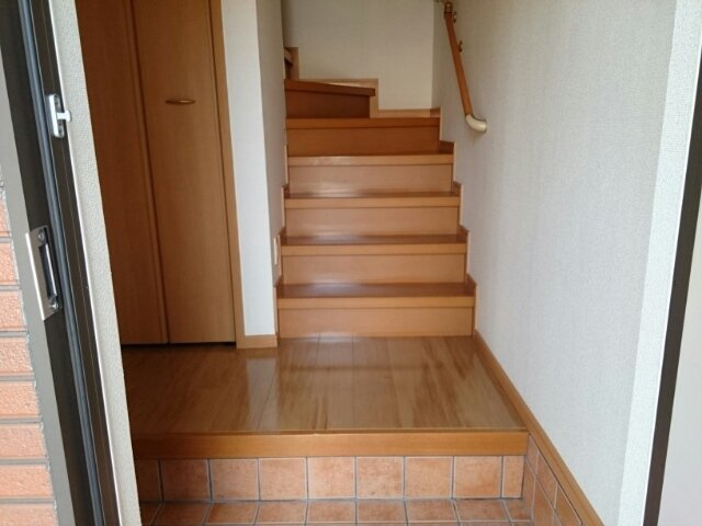 トスカーナＢの玄関