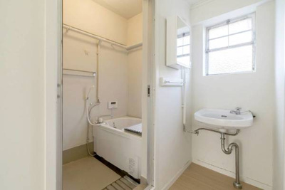 【洗面所】 | ビレッジハウス水沢西1号棟 | ビレッジハウスの同一物件・同一タイプの間取りの写真です