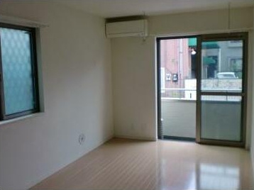 【居間・リビング】 | オーパーズ・フォルモント | 8.2帖の洋室。