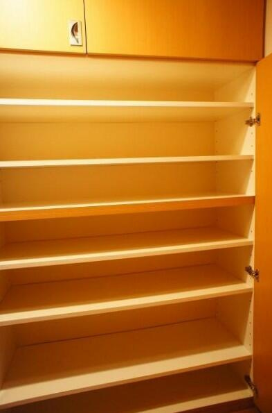 エルニシア上野Ｎｏｒｔｈｅａｓｔの収納