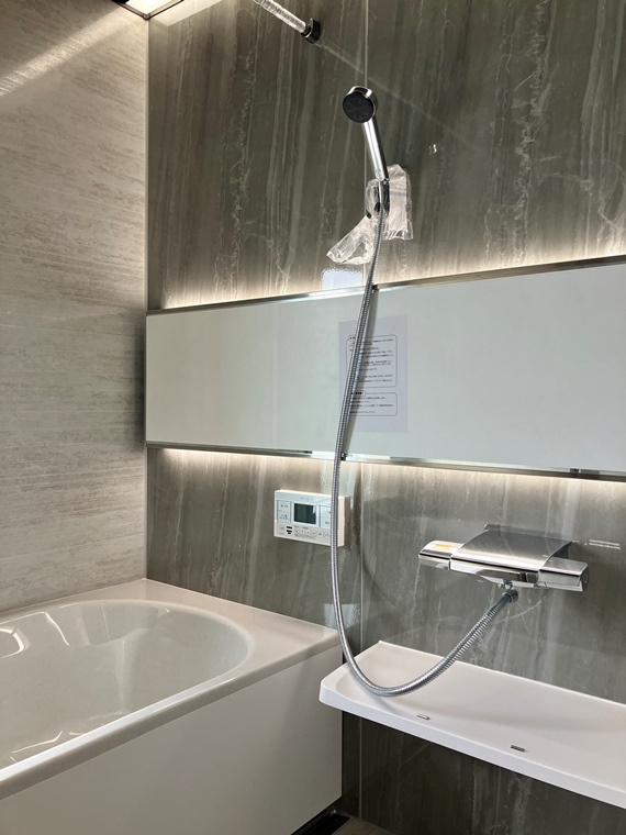 二宮戸建の浴室