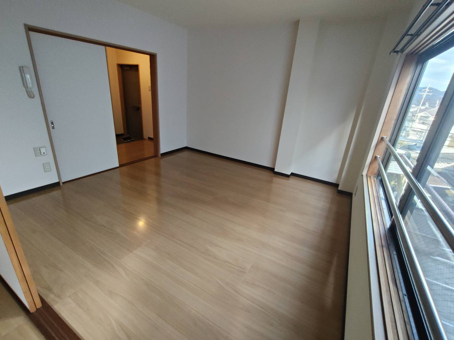 ハイツブルームの洋室