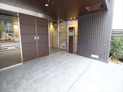 【エントランス】 | コンフォリア心斎橋ＥＡＳＴ