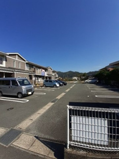 【駐車場】 | ミルクヴェッチ