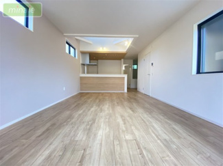 【居間・リビング】 | LDK23帖　リビングイン階段　床暖房　吹抜け　牧の原　1号棟 | 広々リビングでゆとりの住空間♪ご家族と過ごすのにピッタリです♪
施工例