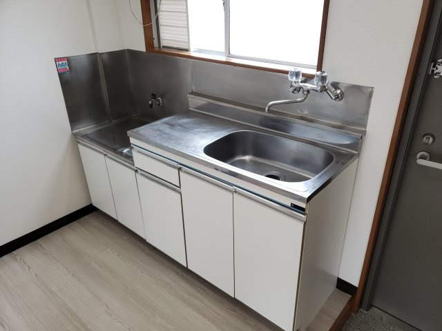 ハイム本一色のキッチン