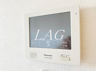 【セキュリティ】 | リア・コンフォート | モニター付きインターフォンです。