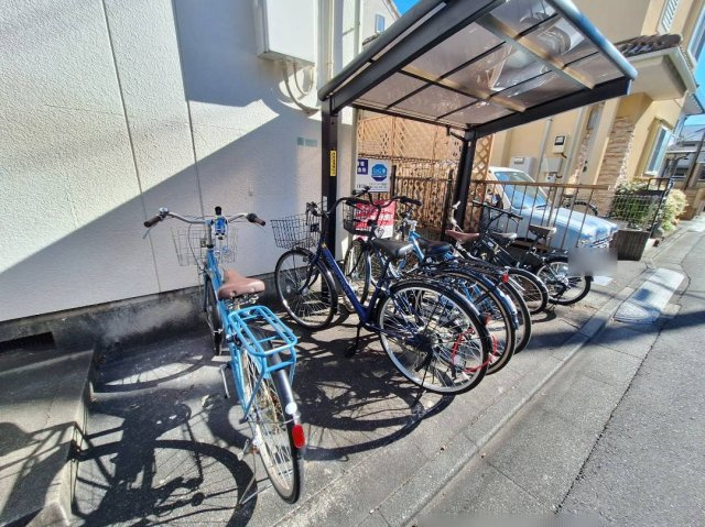 シティハイム　レスポワールの駐車場