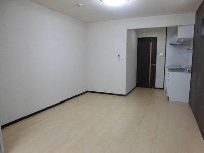 【居間・リビング】 | フジパレス瑞光２番館 | 広々としたリビングです