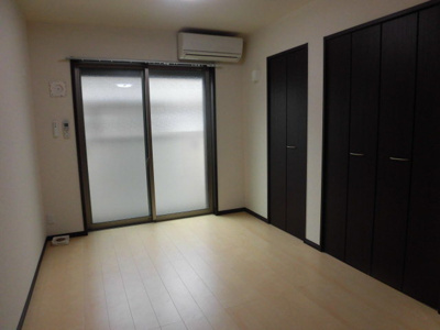 【洋室】 | フジパレス瑞光２番館 | エアコン付きなので年中快適ですね