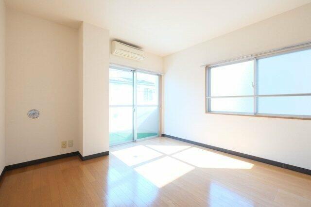 サンセール尾久の居間・リビング