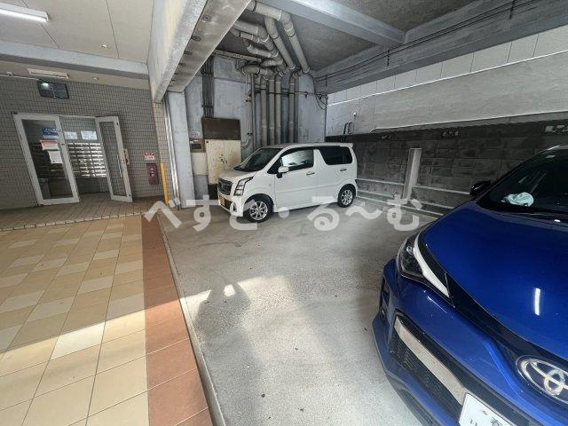 YKハイツ小久保の駐車場