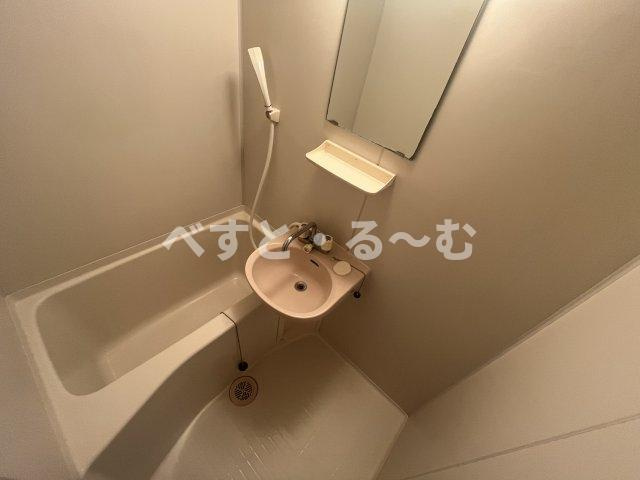 YKハイツ小久保の浴室